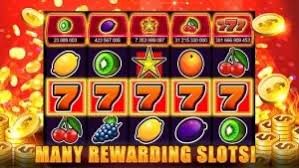 Antarmuka aplikasi mobile slot7000 dengan menu permainan dan saldo akun
